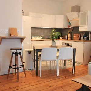  Appartement Hotegam Agency, 70 Rue Thiers Championnet, Close Sncf, New & Design, 2 Bedrooms, 1 Office